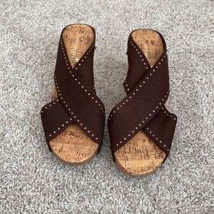 4 inches brown elastic platform in 7.5